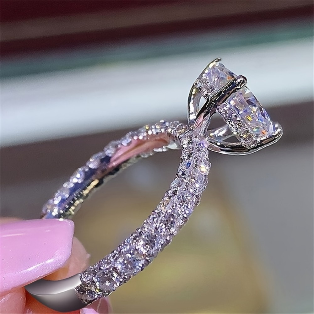 Hot Selling Promise Ring Inlaid Solitaire Zircon Paved Micro Shining Zircon Luxury Engagement Wedding Jewelry For Bride Dainty Chrismas Evening Party Decor