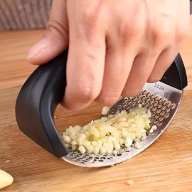 1 Manual Ring Type Garlic Masher, Manual Garlic Masher, Household Garlic Peeler, Garlic Press, Household Stainless Steel Kitchen Accessory, Easy To Use And Clean, Perfect For Chopping, Crushing, And Mashing Garlic In The Kitchen